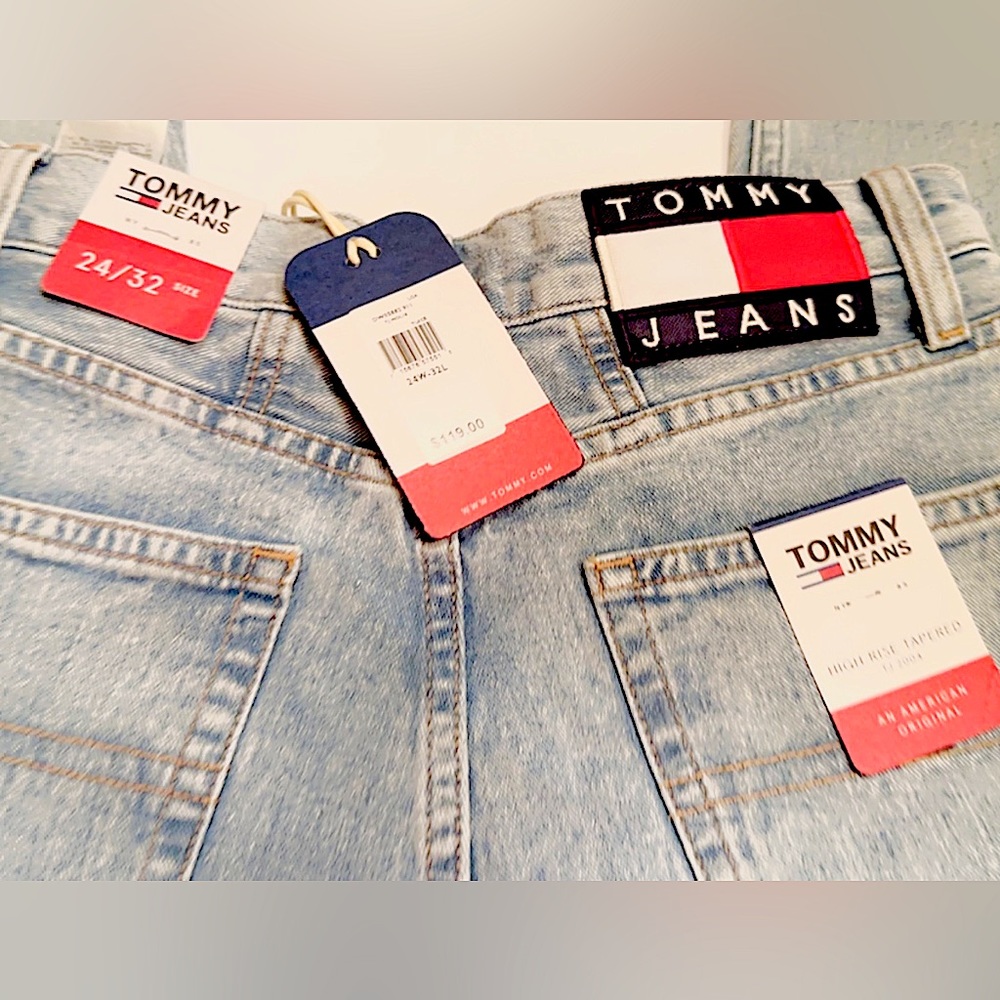 Brand New Tommy Hilfiger  women’s High Waisted Jeans sz 24/32